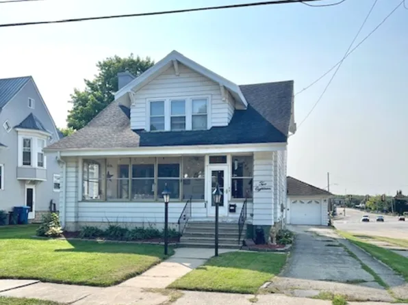 218 Lincoln Way, Dixon, IL 61021