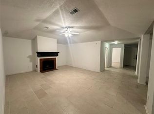 2415 Blackridge Rd, Houston, TX 77067