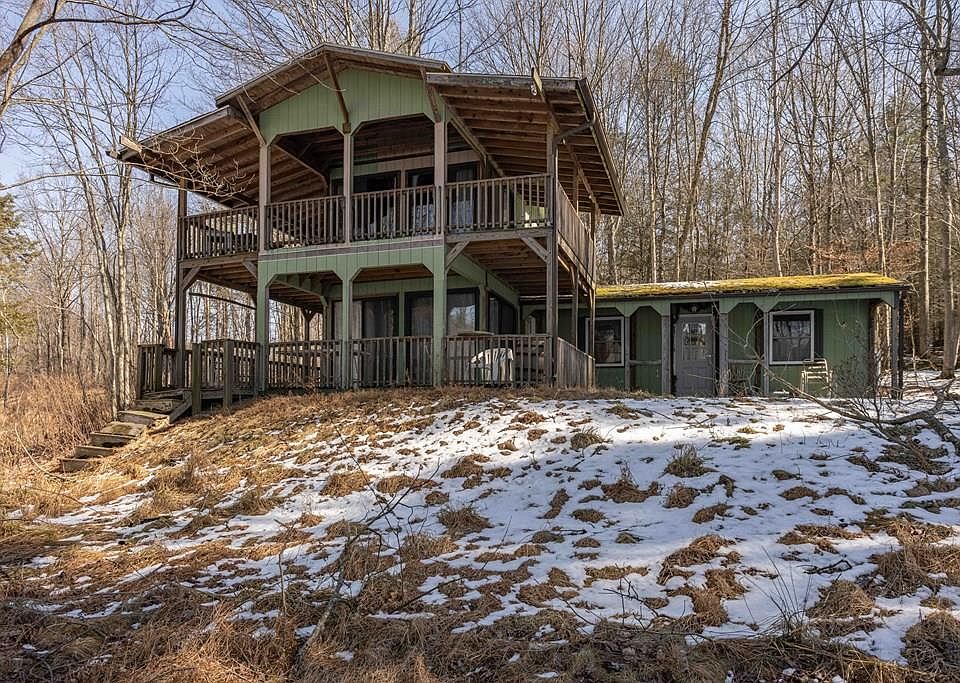 1st image of 999 Baillets Pond Rd