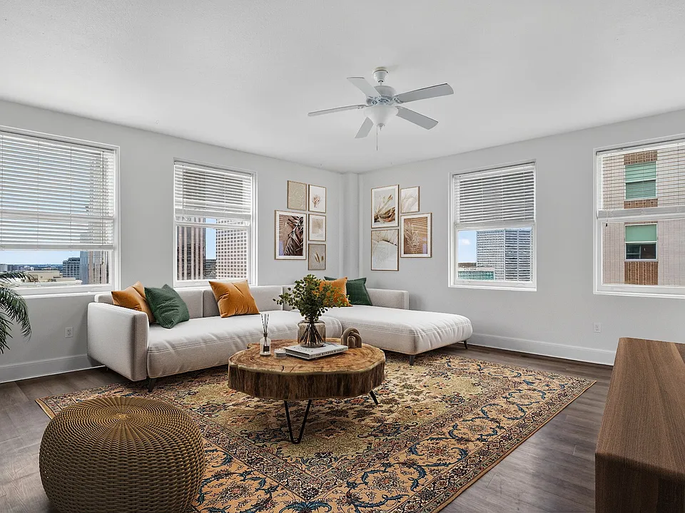 Gravier Place Apartments