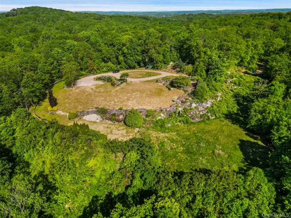 371-383 Pea Pond Road, Katonah, NY 10536