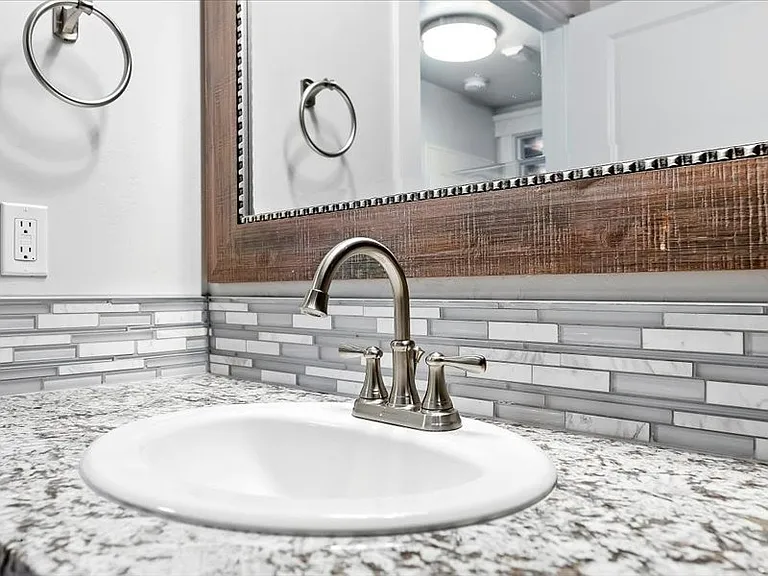 2x1 Vanity