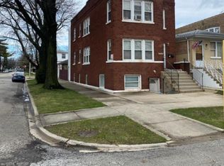 5700 N Parkside Ave #2, Chicago, IL 60646