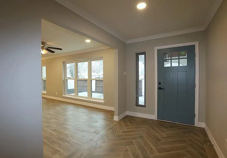 511 Rosewood Dr — Photo 9