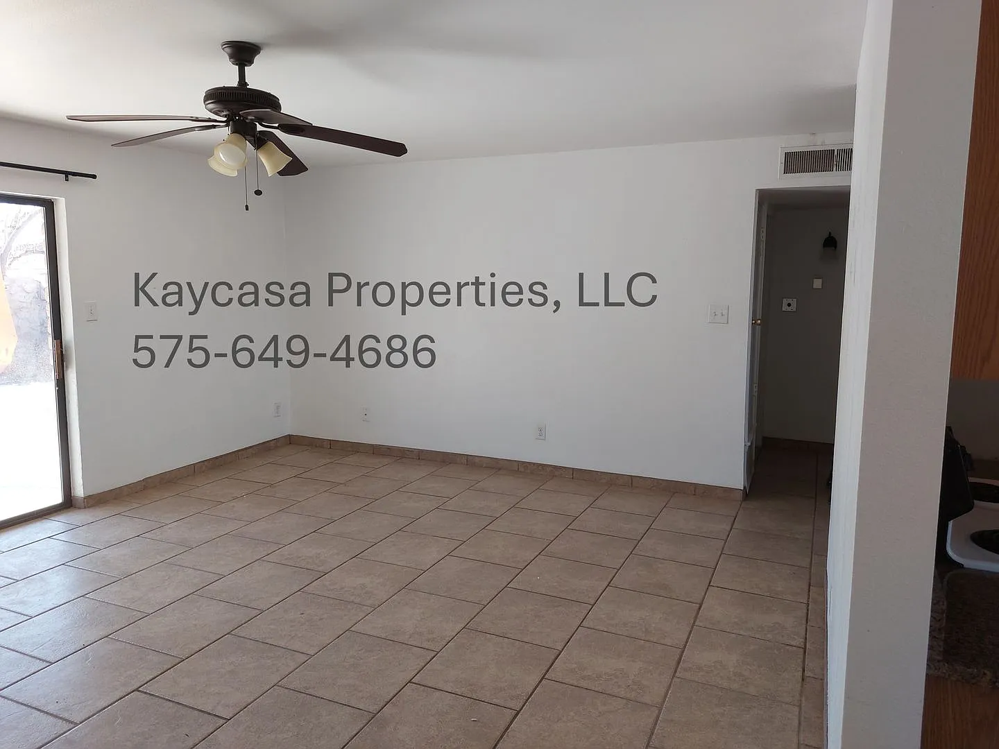 2 Bedroom Apartment near NMSU — Photo 3