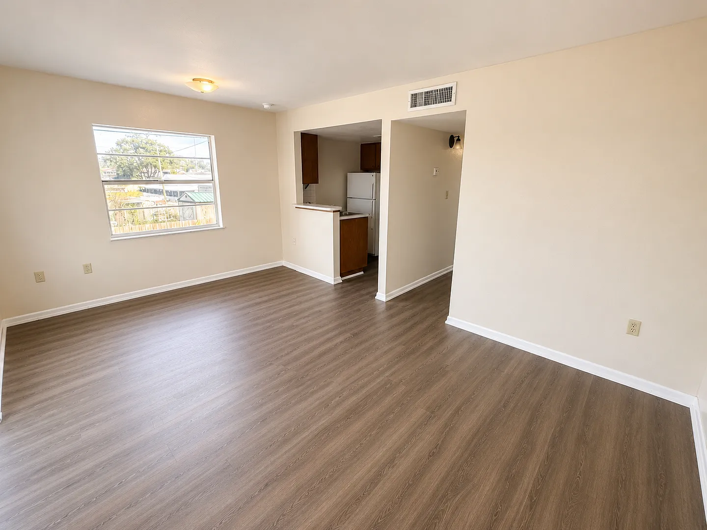 Spacious Remodeled 1BR/1BA Apartment with Beautiful New LVT Flooring — Photo 3