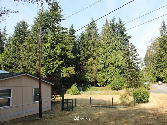 2nd image of 1422 Pilchuck