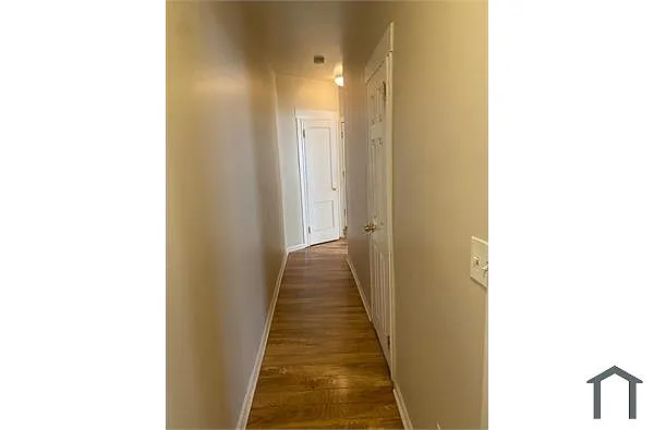 Building Photo - 932 Hancock Ave