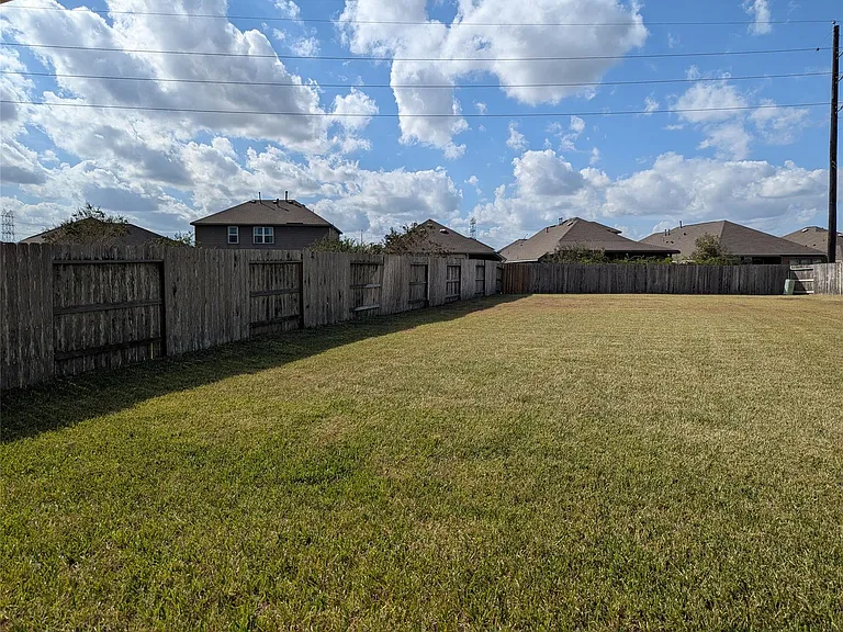 13319 Lansdown St — Photo 21