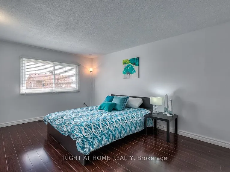 76 Ashridge Dr — Photo 15