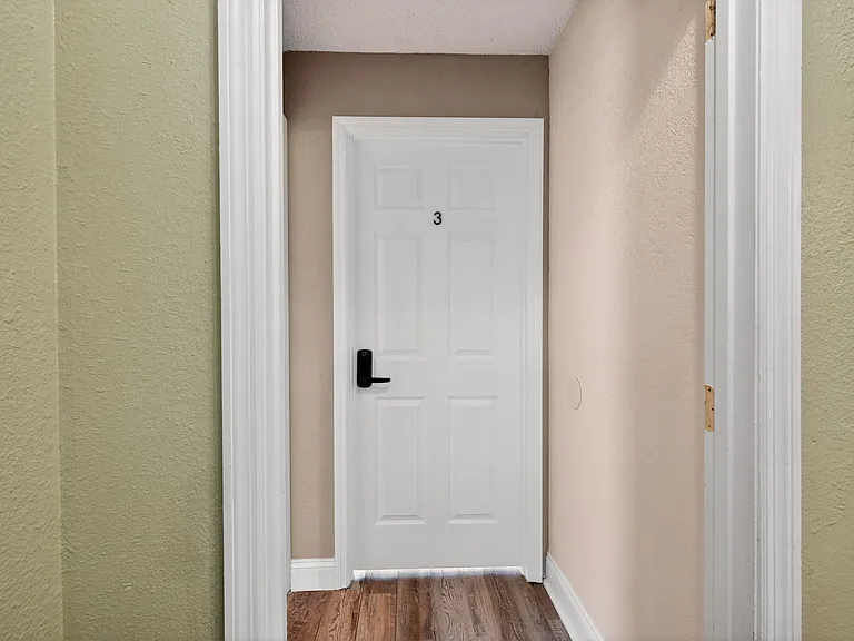 1781 Coral Point Dr — Photo 17