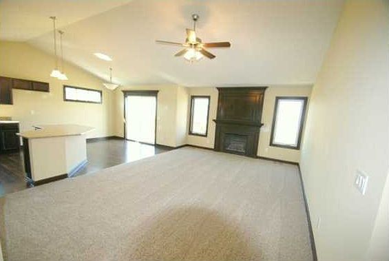 3rd image of 510 NW Orchard Dr