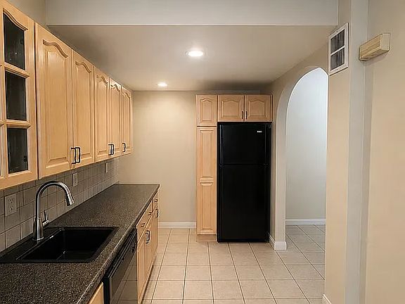 3rd image of 21-17 23rd Rd #1F