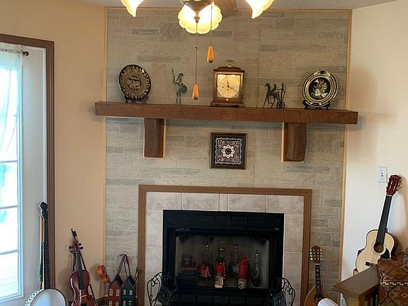 4th image of 18402 Hamilton Way