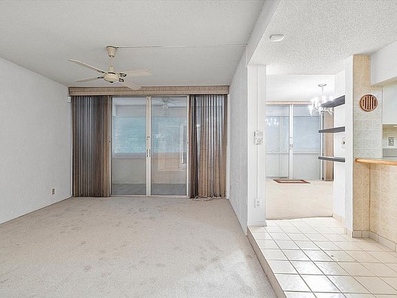5th image of 9441 Live Oak Place #101