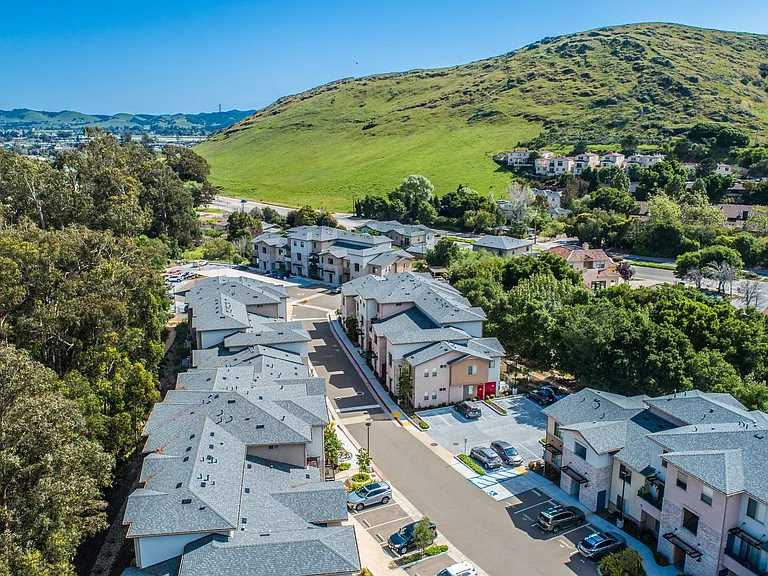 Twin Creeks Apartments — Photo 8