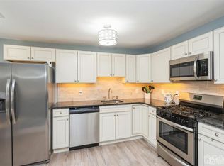 105 Boulevard W, Keyport, NJ 07735