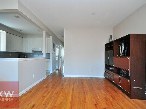 2nd image of 186 Bay 26th St APT 2L