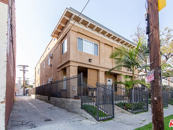 2nd image of 1837 Arlington Ave #4