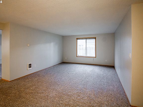 3rd image of 16401 NE 23rd St
