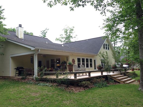 2nd image of 1388 Lake Dr