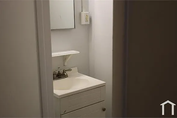 668 Rowan Dr — Photo 5