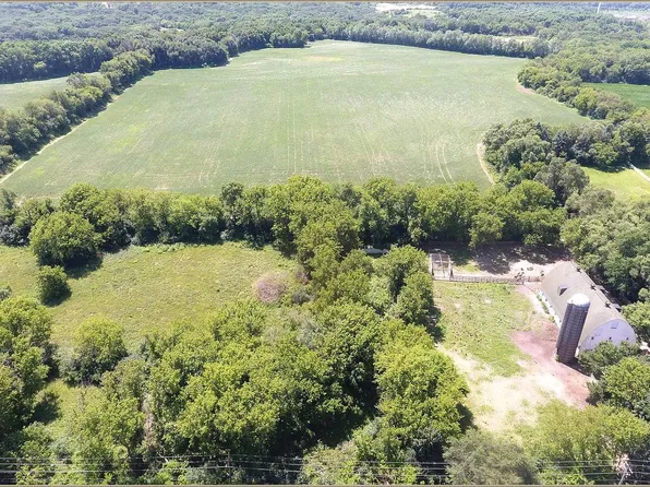 32W683 County Line Rd, Barrington, IL 60010