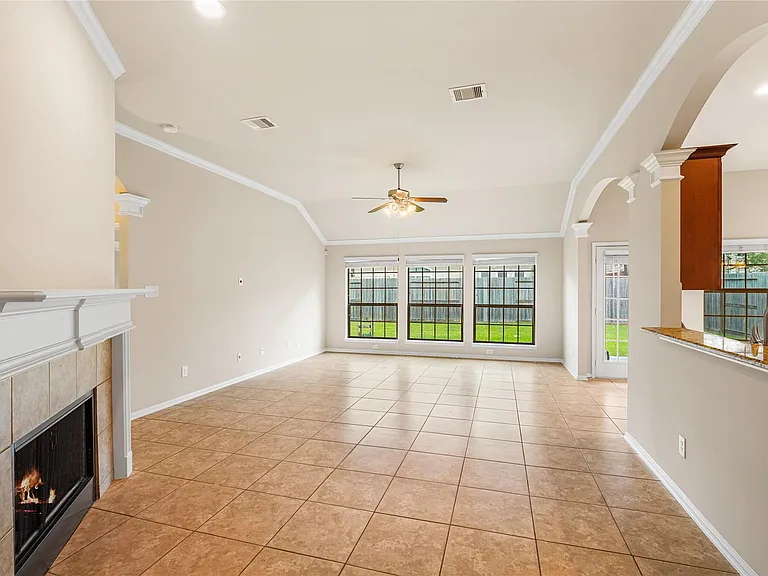 2310 Shadow Canyon Ct — Photo 13