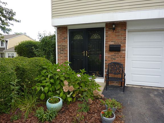 2nd image of 1901 Richmond Ct