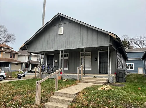 2704 E New York St Photo 1