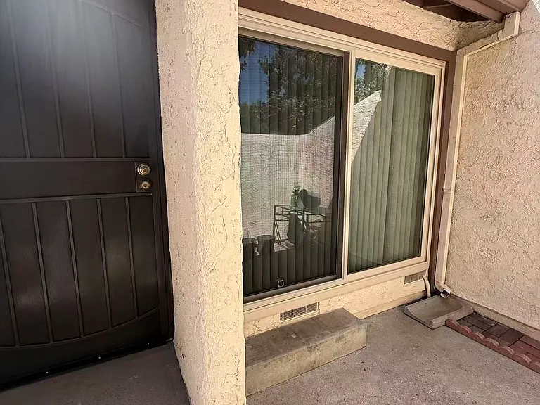 1929 Delta Ave — Photo 11