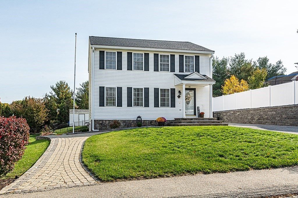 9 Nicole Dr, Lowell, MA 01851 Zillow