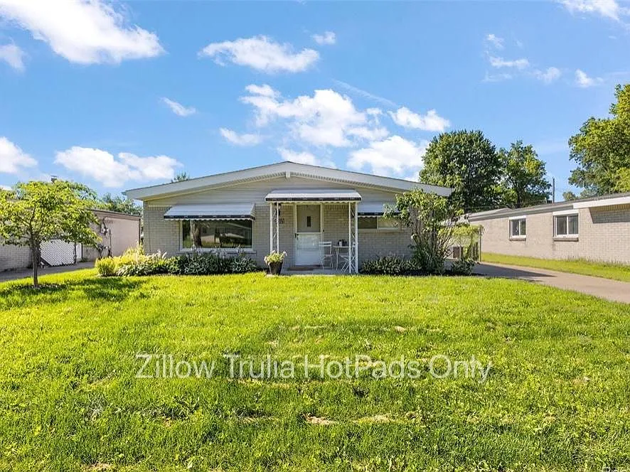 1614 Middlesex Ave photo 1