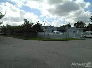 490 E 10th St, Hialeah, FL 33010