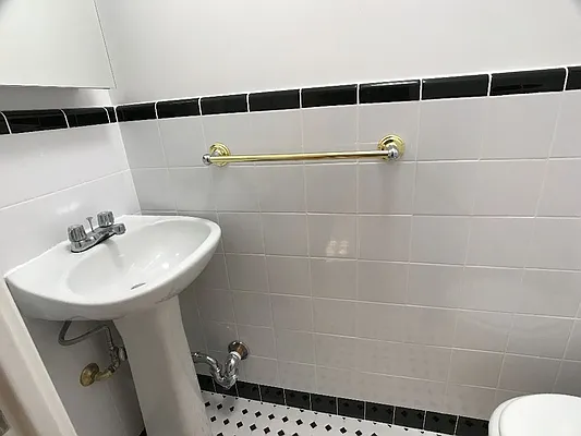 Rented by Sovereign Associates | media 20