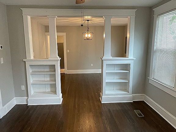 3rd image of 512 W 37th St #A
