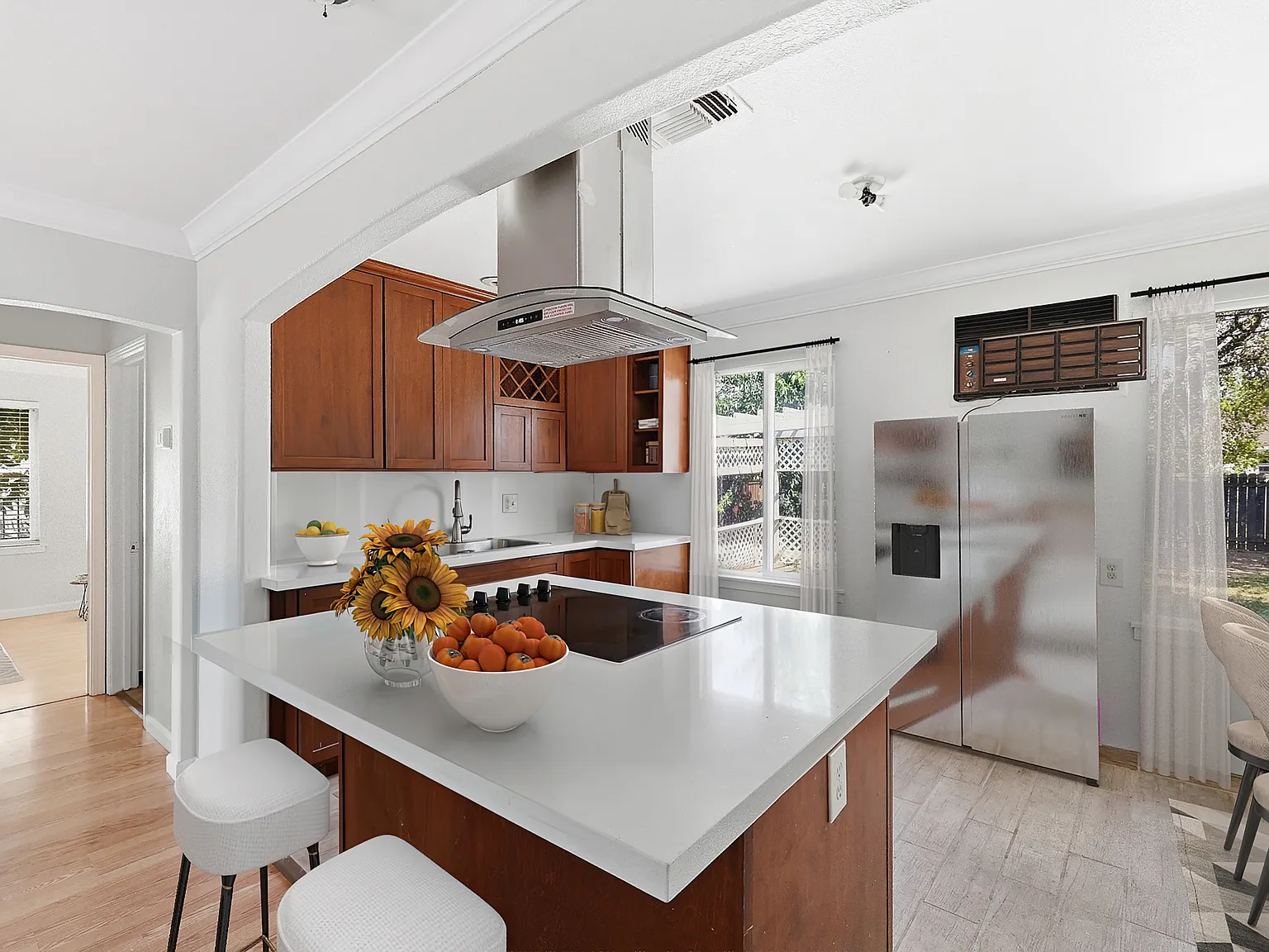 2 bed, 754 sqft, $1,900 — Photo 4