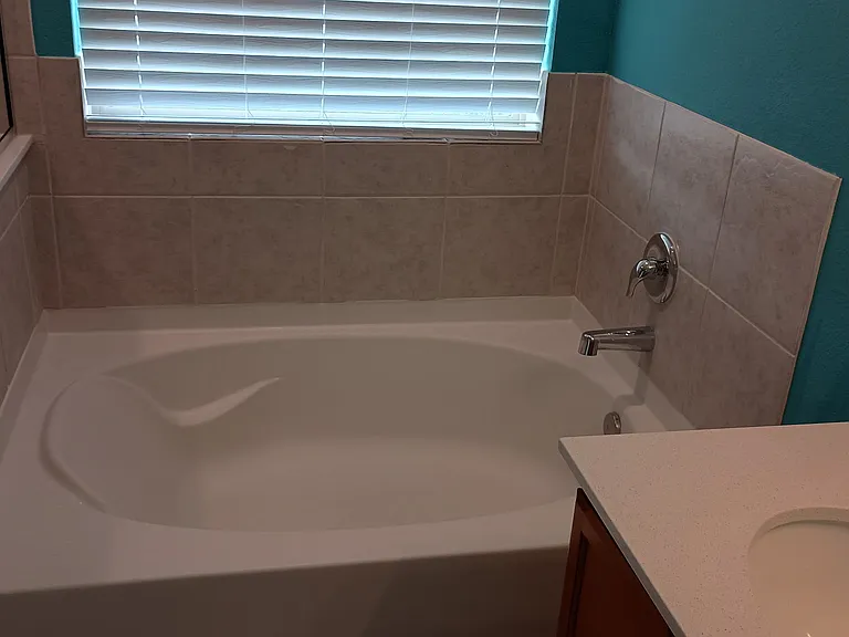 4018 Fernglade Dr — Photo 19