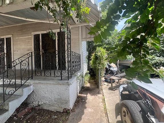 2nd image of 2921 Audubon St