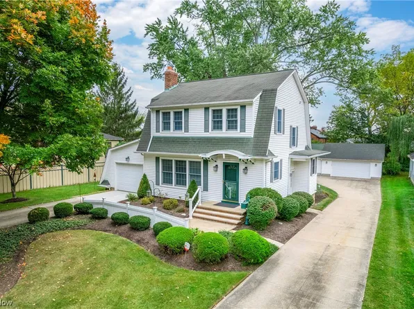 8971 Cedar St, Brecksville, OH 44141