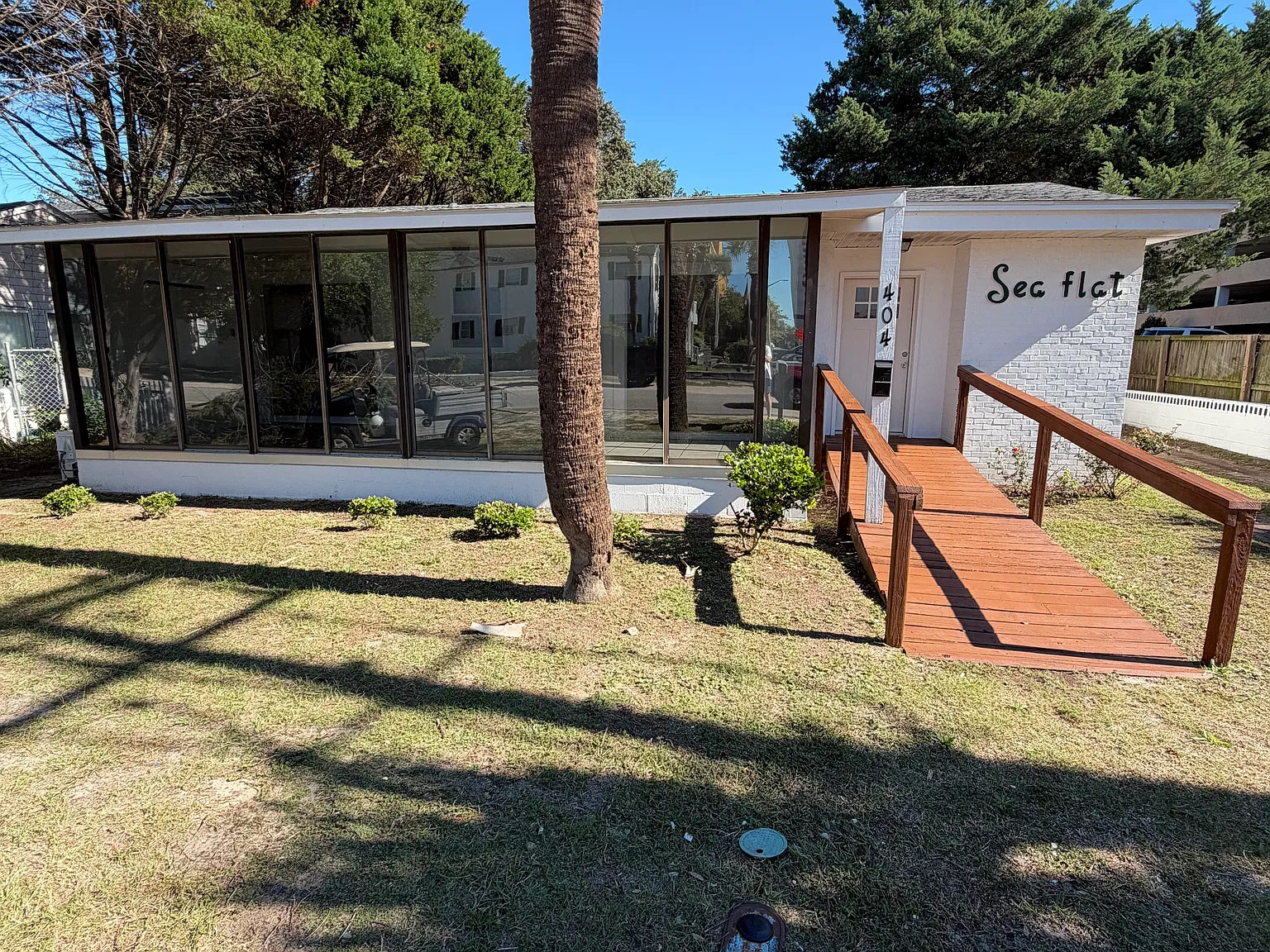 3 bed, 1300 sqft, $2,500 — Photo 1