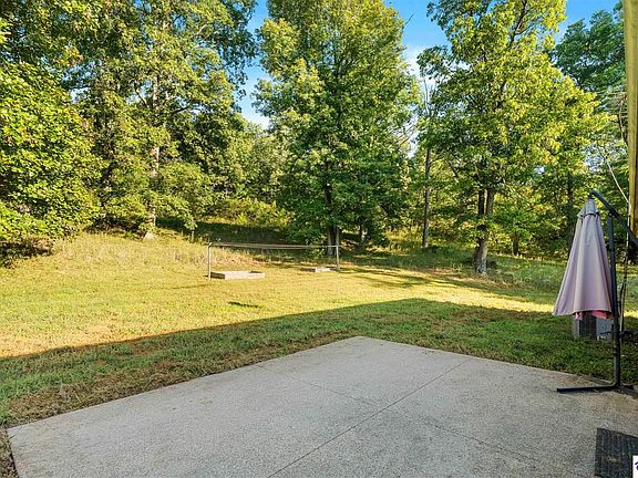 5th image of 425 Tucker Ln