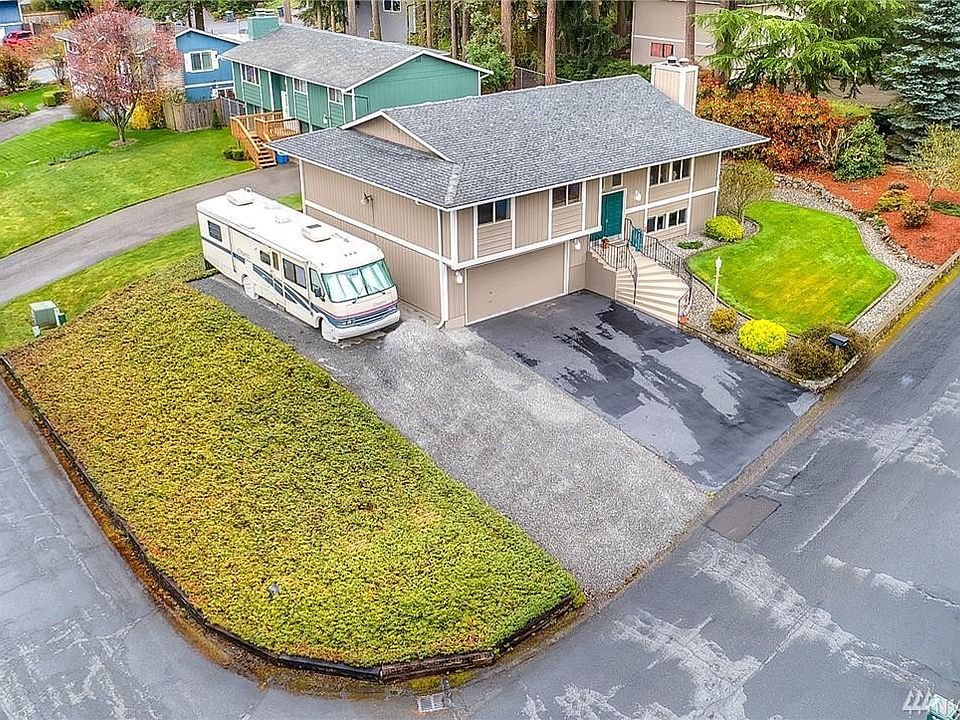 1st image of 4101 61st St E