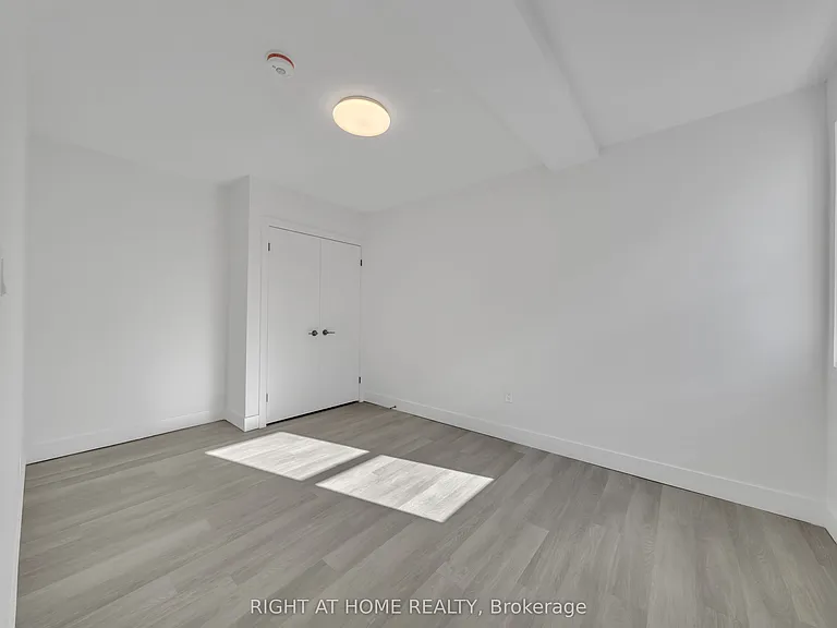 1804 Drouillard Rd #202 — Photo 5
