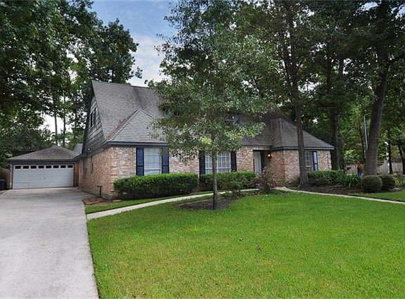 2nd image of 2239 Lakeville Dr