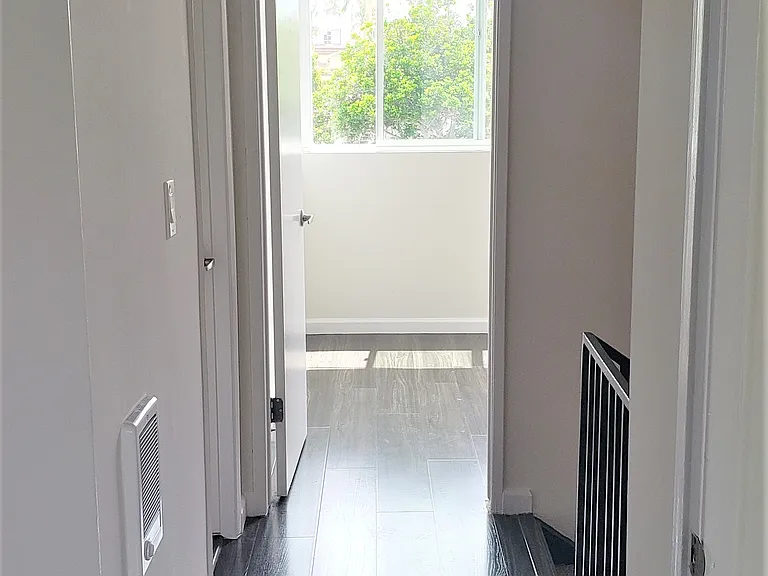 Aviation Townhomes — Photo 11
