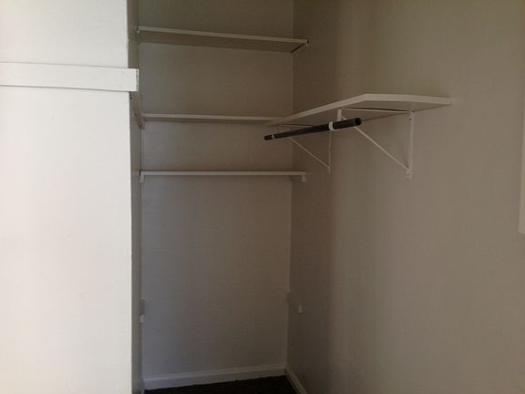 3rd image of 525 Walnut St APT 16