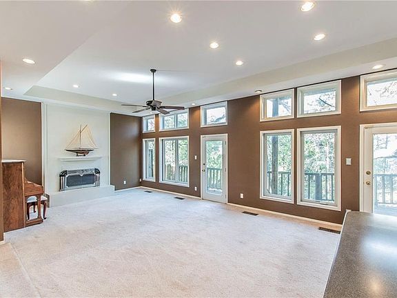 2nd image of 5604 Cambria Dr