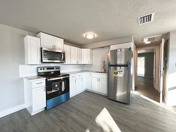 4th image of 2508 Flintwood Dr #1