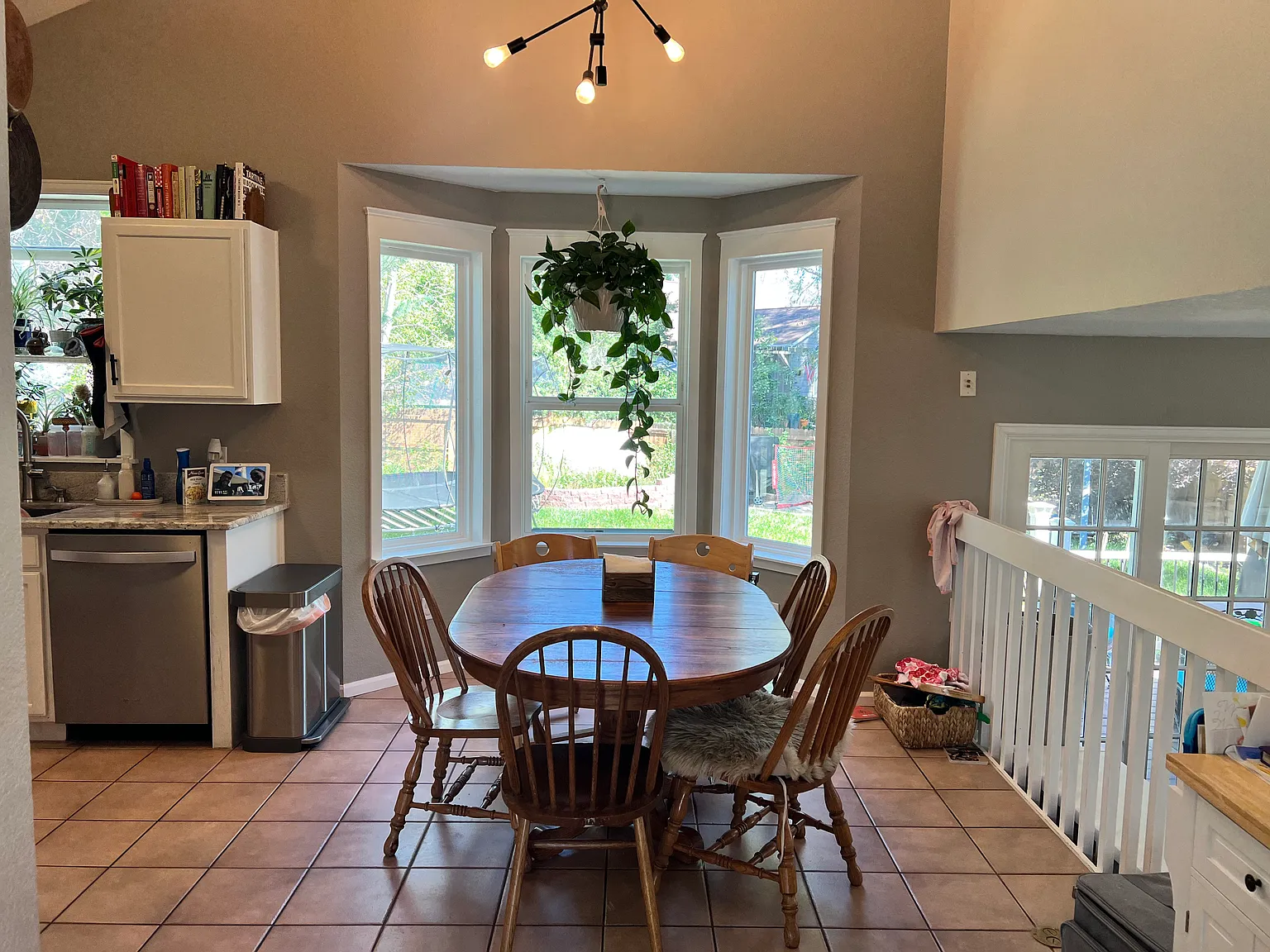 4 bed, 3.5 bath, 2000 sqft, $3,400 — Photo 4